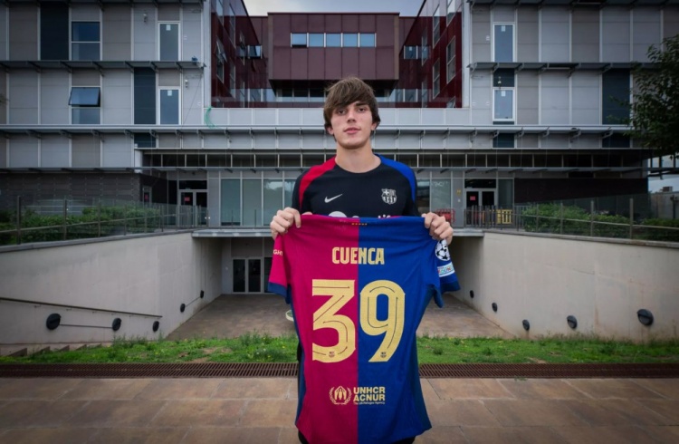 lol战队排名-罗马诺：科莫接近签下18岁中后卫昆卡，巴萨保留超20%二转分成